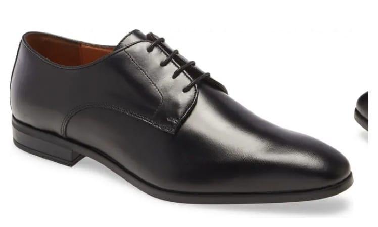 cap-toe Oxford dress shoe for men
